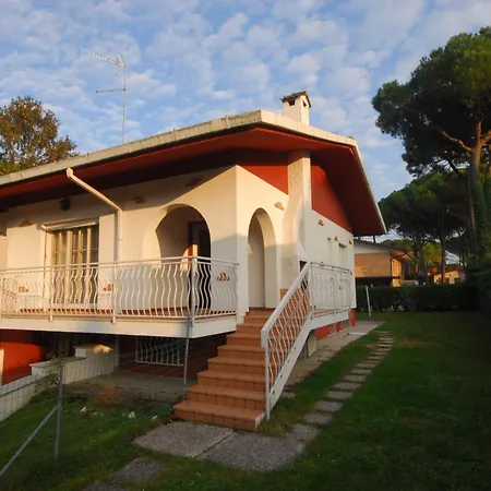 Clara Villa
